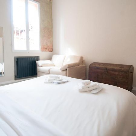 Stay Stadium - Ambrogiohost Bologna Bagian luar foto